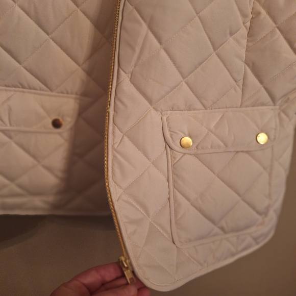 NWT St. John's Bay puffer vest with gold accents in ivory cream sz XL - Picture 12 of 16